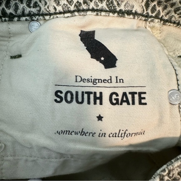 AG Adriano Goldschmied The Mari High Rise Straight Snake Print Pants Size 26R - Picture 12 of 12